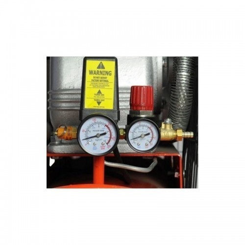 Kahe kolviga õhukompressor 150 l V-tüüpi pumbaga, 4,0 Kw, 830 l/min