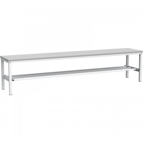 Kokkupandud riidekapi pink