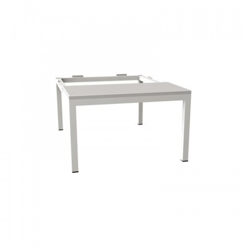 Lihtne pink riidekapi all