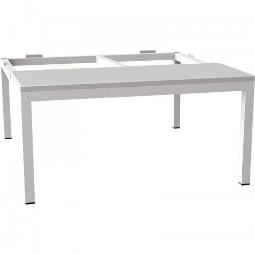 Lihtne pink riidekapi all