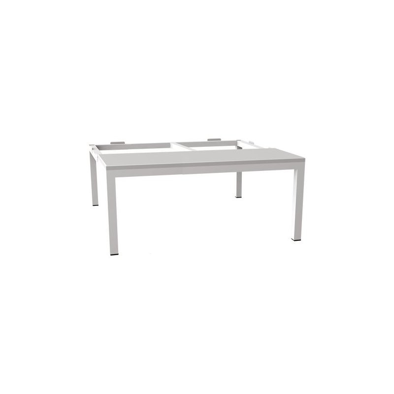 Lihtne pink riidekapi all